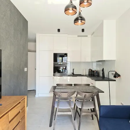 Apartment Live & Travel Aura Iii